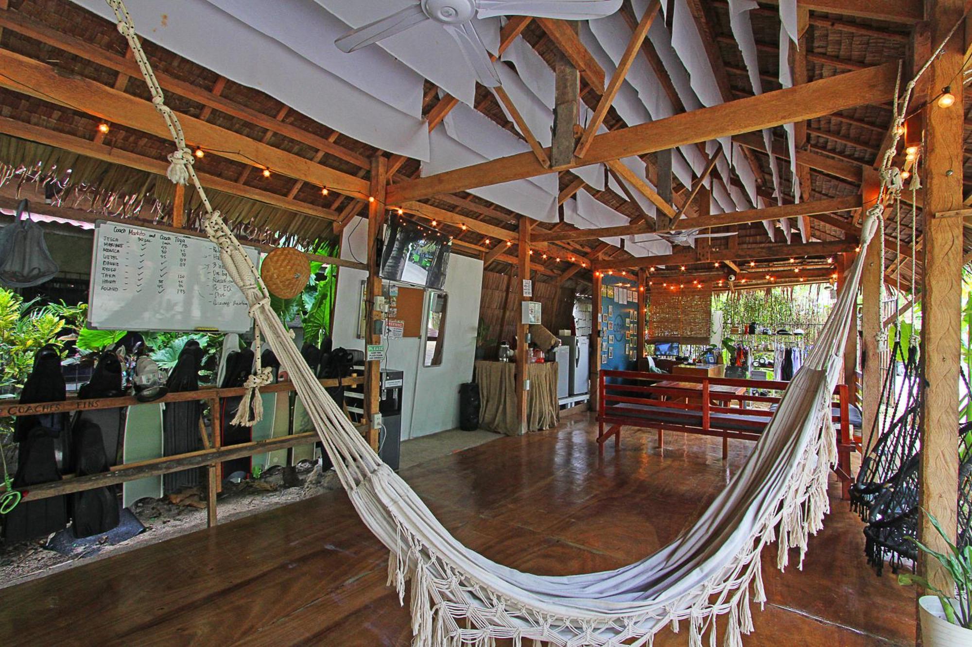 Ozen Freediving Hostel ゼネラル・ルナ エクステリア 写真